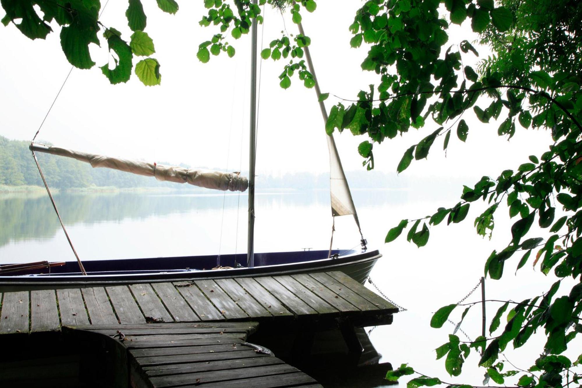 Ferienhaus Am See Perlin Exterior foto